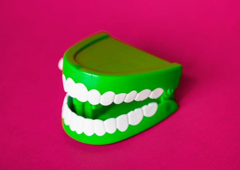 Cara Ampuh Putihkan Gigi Gak Pake Ribet